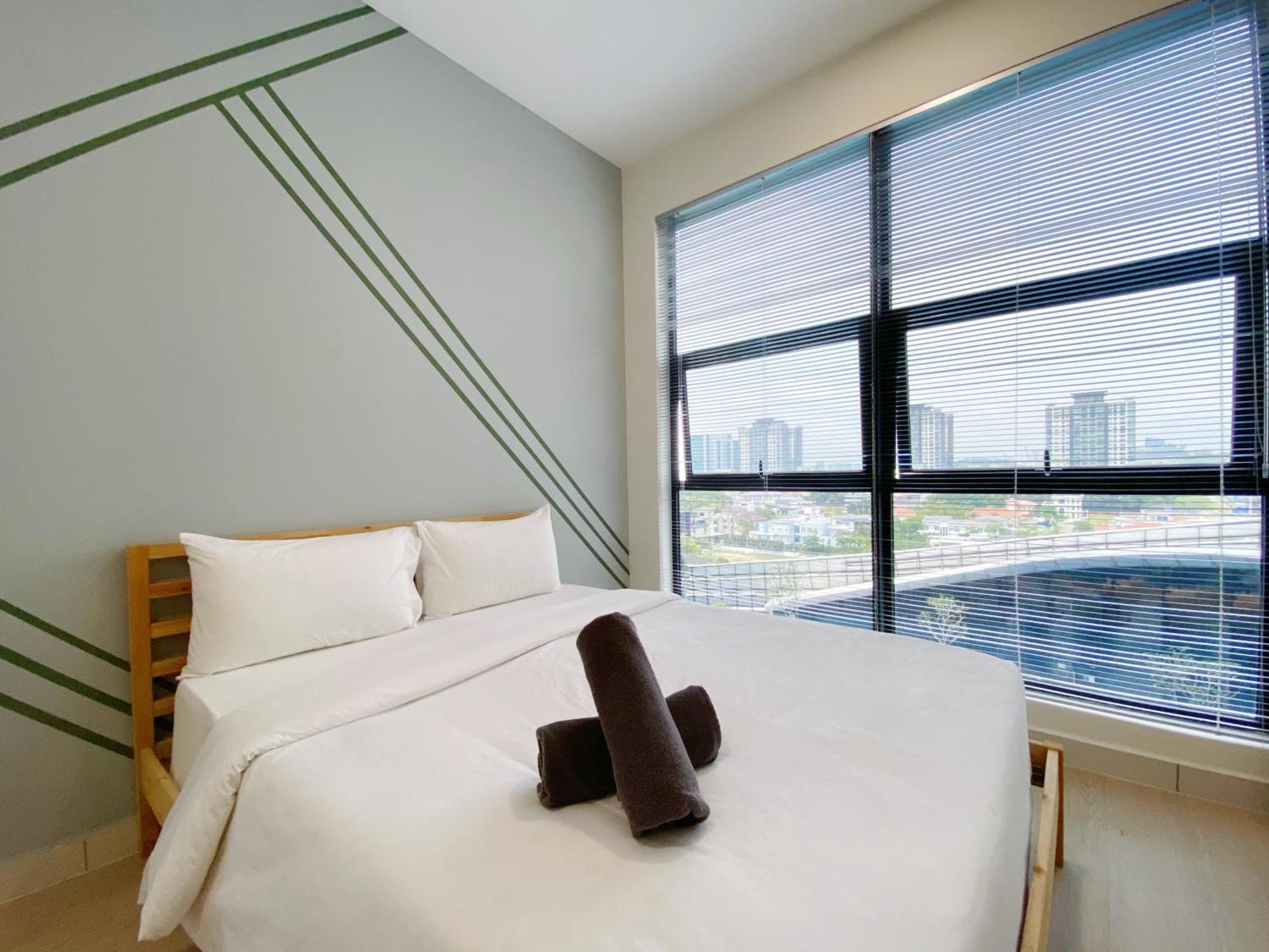 Three Bedroom At Regalia And By The Relaxstay Pangsapuri